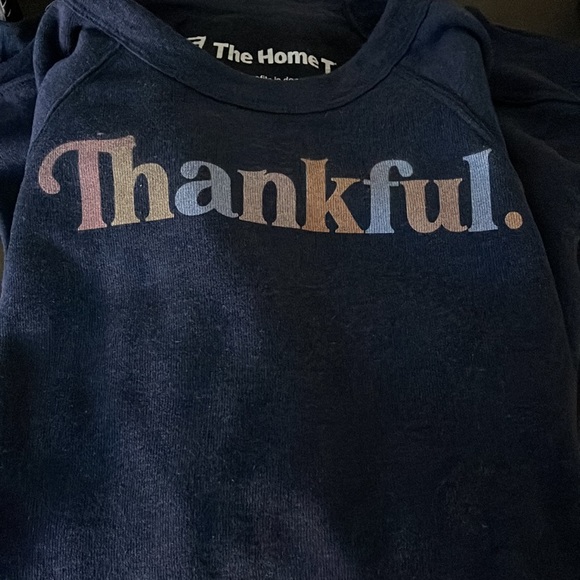NEW! Thankful navy sweatshirt from The Home T - Picture 2 of 4
